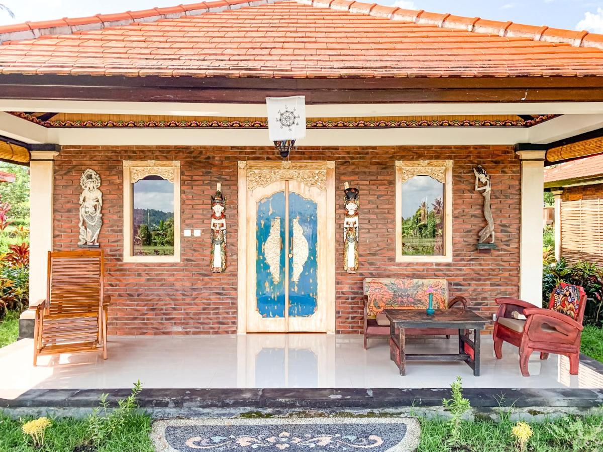 Sri Lestari Banyuatis Villa Munduk Екстериор снимка